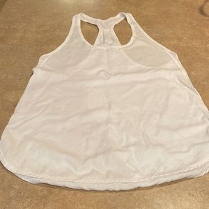 Womens Lululemon tank see pics for measurements